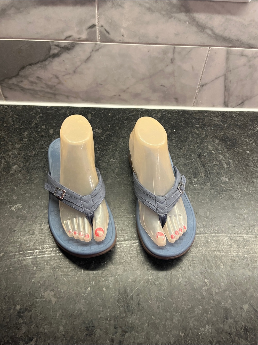 Women's Casual Vionic Blue Thong Sandals - Comfortable Everyday Flip Flops